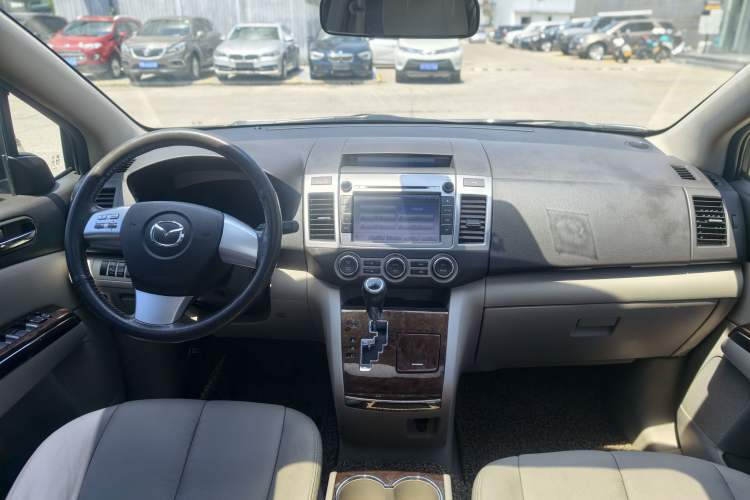 Used Mazda 8 2013 2.5L Ultimate Edition Interior 2