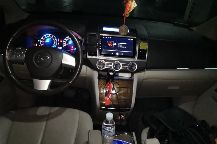 Used Mazda 8 2013 2.5L Ultimate Edition Interior 2