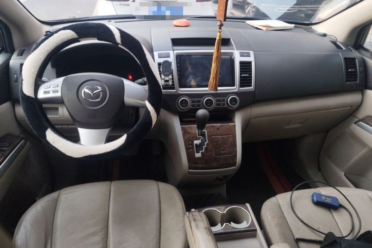 Used Mazda 8 2013 2.5L Elite Edition Interior 2