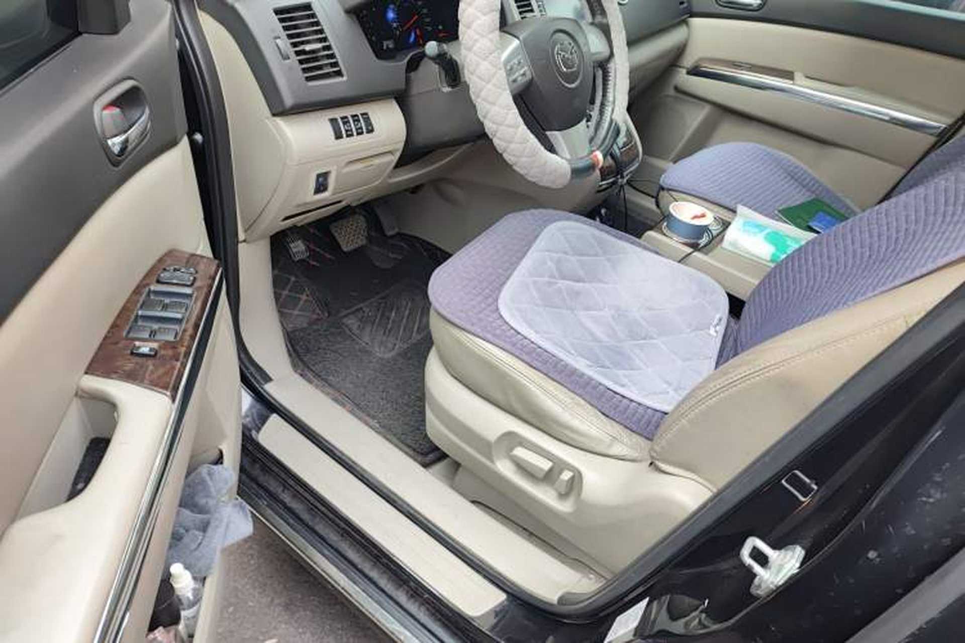 Used Mazda 8 2013 2.5L Ultimate Edition Interior 3