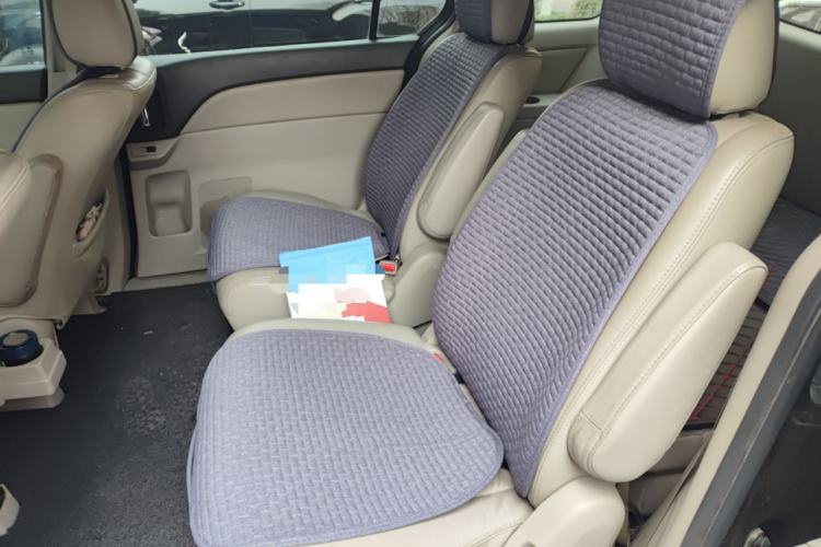 Used Mazda 8 2013 2.5L Ultimate Edition Interior 4