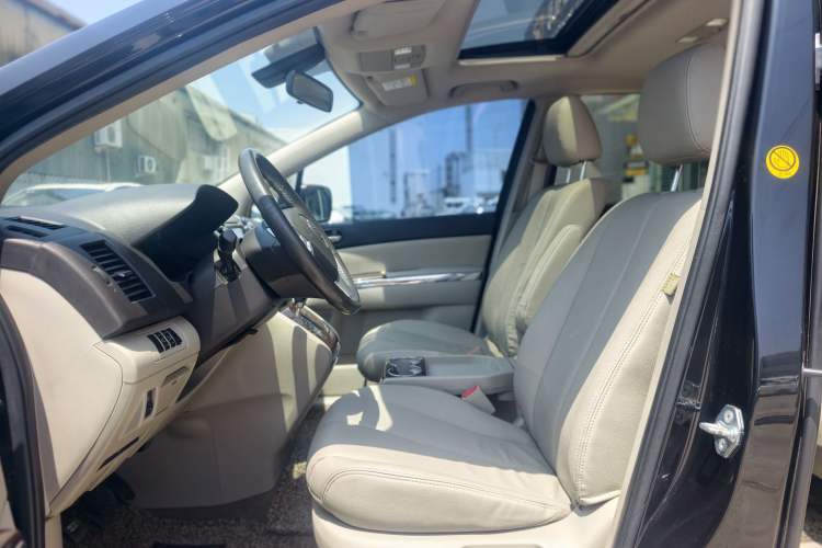 Used Mazda 8 2013 2.5L Ultimate Edition Interior 8