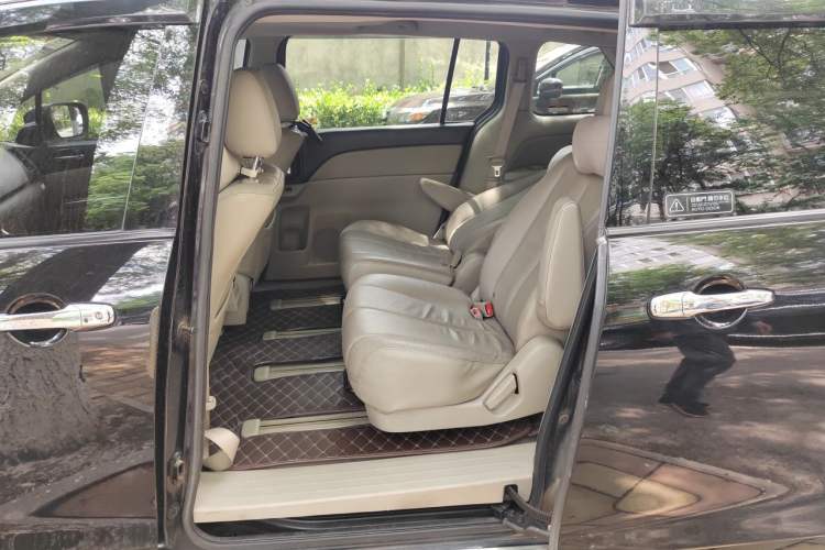 Used Mazda 8 2013 2.5L Ultimate Edition Left Rear Seat