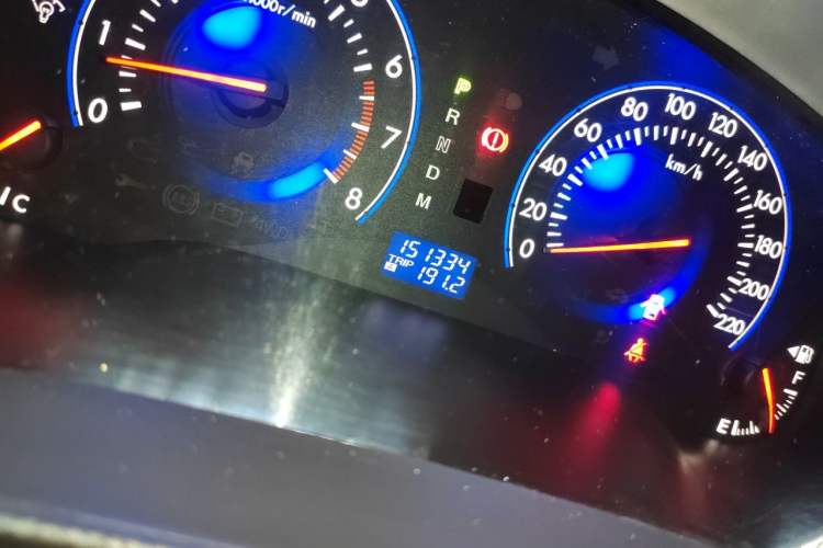 Used Mazda 8 2013 2.5L Ultimate Edition Odometer Close Up