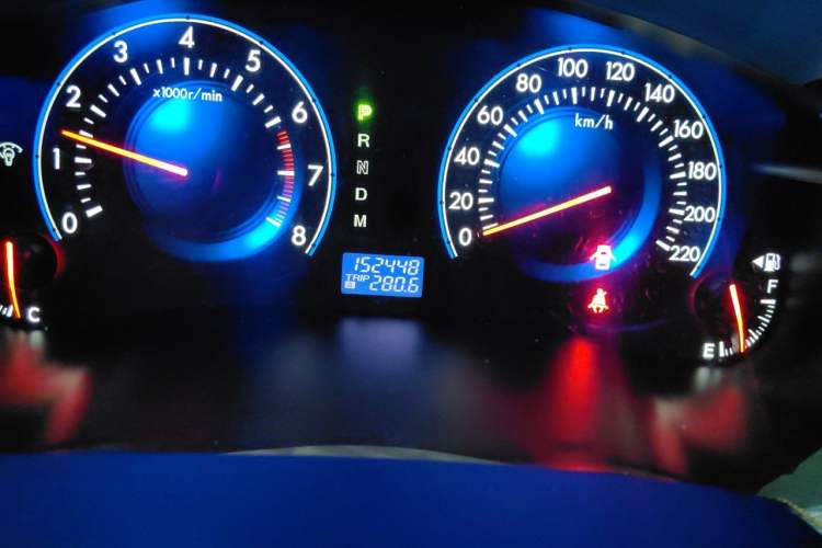 Used Mazda 8 2013 2.5L Elite Edition Odometer Close Up