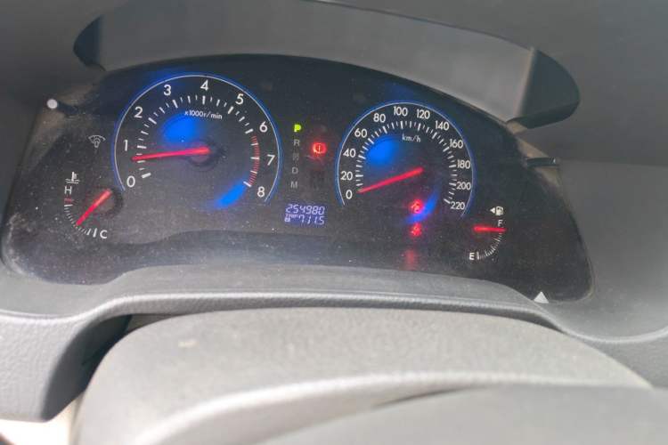 Used Mazda 8 2013 2.5L Ultimate Edition Odometer Close Up