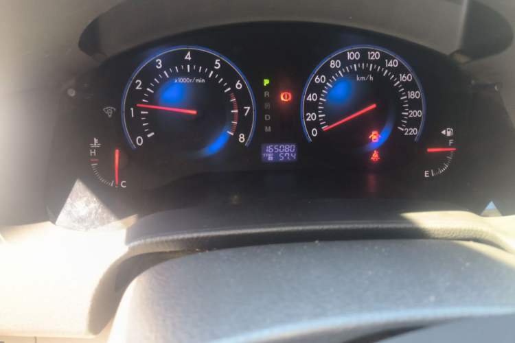 Used Mazda 8 2013 2.5L Deluxe Edition Odometer Close Up
