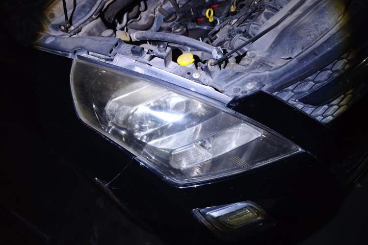 Used Mazda 8 2013 2.5L Ultimate Edition Right Front Headlight