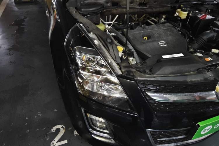 Used Mazda 8 2013 2.5L Deluxe Edition Right Front Headlight