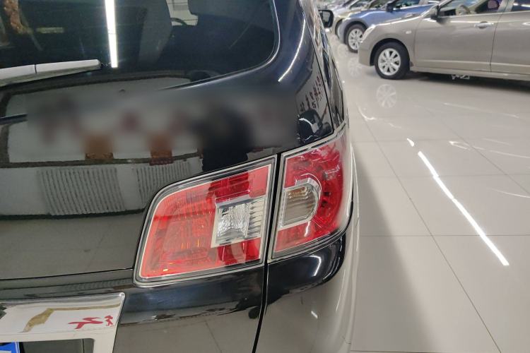 Used Mazda 8 2013 2.5L Ultimate Edition Right Rear Taillight