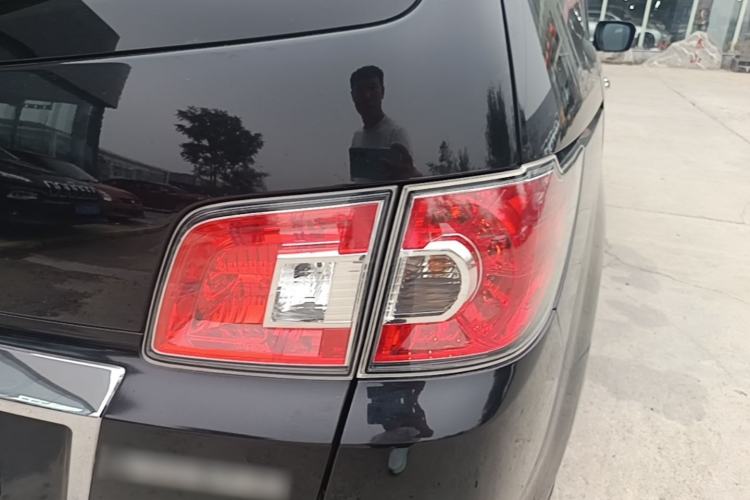 Used Mazda 8 2013 2.5L Ultimate Edition Right Rear Taillight