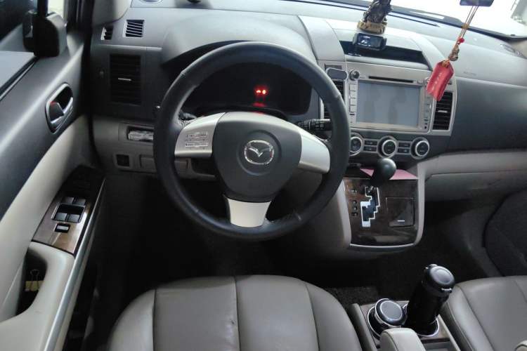 Used Mazda 8 2013 2.5L Elite Edition Steering Wheel