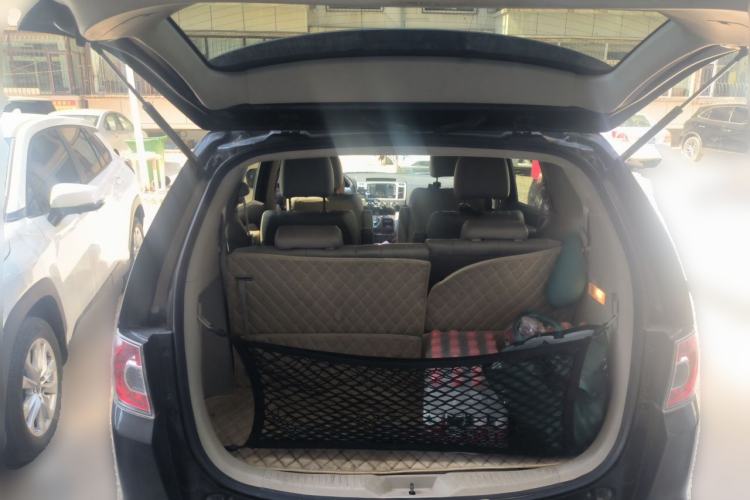 Used Mazda 8 2013 2.5L Deluxe Edition Trunk