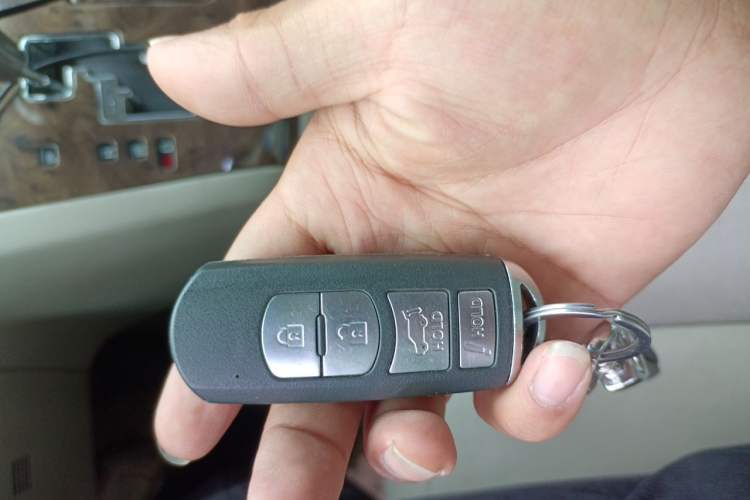 Used Mazda 8 2013 2.5L Ultimate Edition Vehicle Key