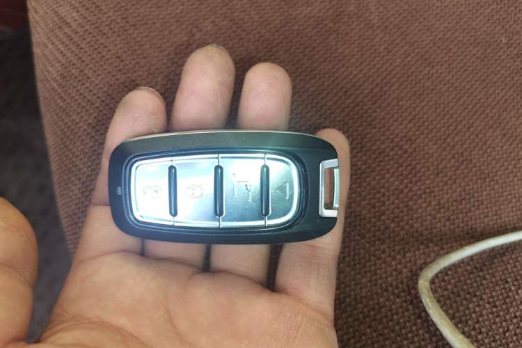 Used Mazda 8 2013 2.5L Ultimate Edition Vehicle Key