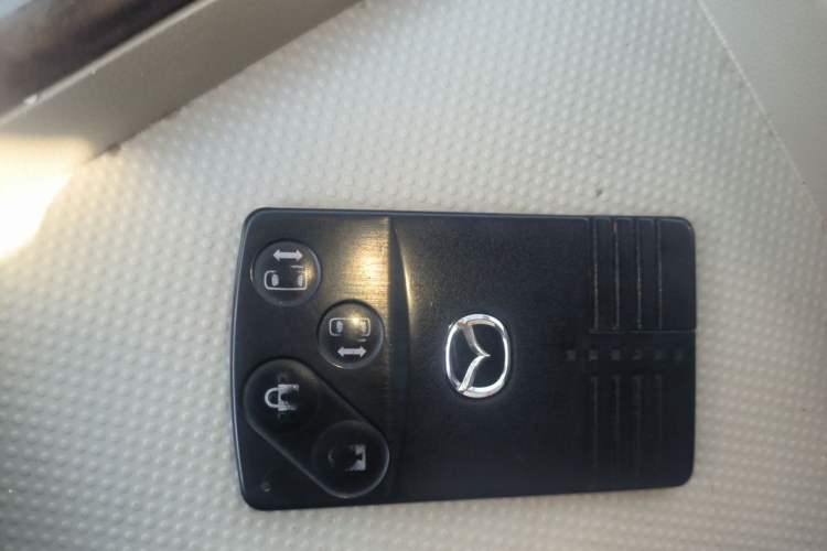 Used Mazda 8 2013 2.5L Deluxe Edition Vehicle Key