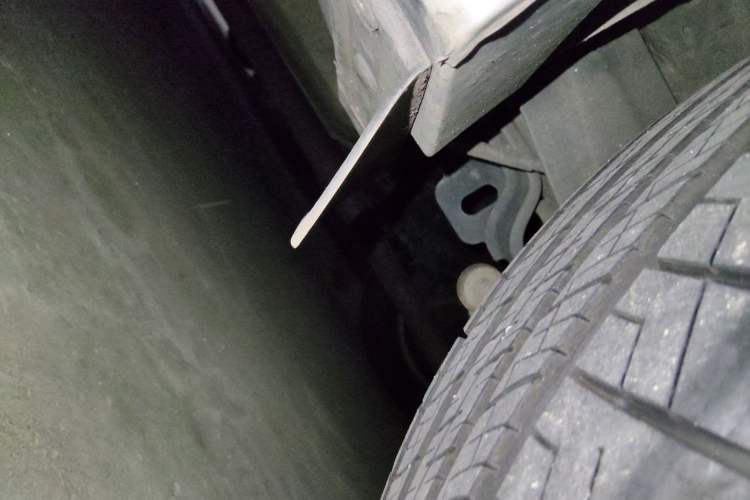 Used Mazda 8 2013 2.5L Ultimate Edition Chassis Rear Left