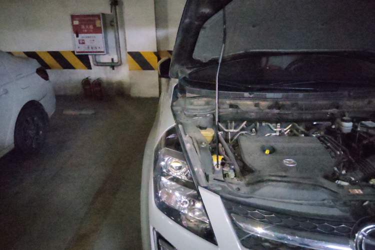 Used Mazda 8 2013 2.5L Ultimate Edition Engine Bay Right