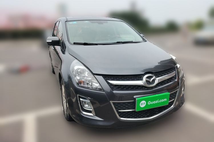 Used Mazda 8 2013 2.5L Ultimate Edition Front Right 45 Deg