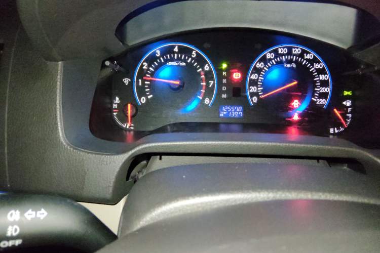 Used Mazda 8 2013 2.5L Ultimate Edition Odometer Close Up