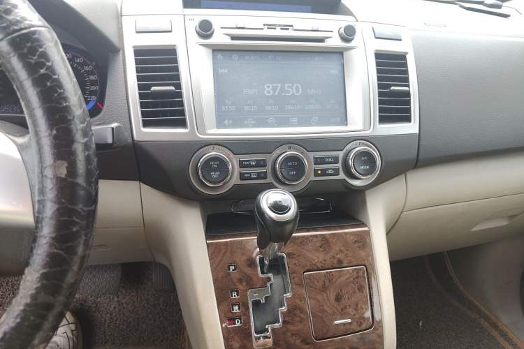 Used Mazda 8 2013 2.5L Deluxe Edition Audio And AC Panel