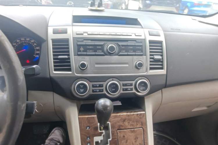 Used Mazda 8 2013 2.5L Elite Edition Audio And AC Panel