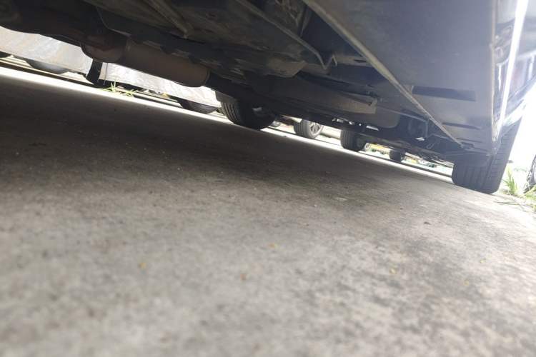 Used Mazda 8 2013 2.5L Deluxe Edition Chassis Front Left