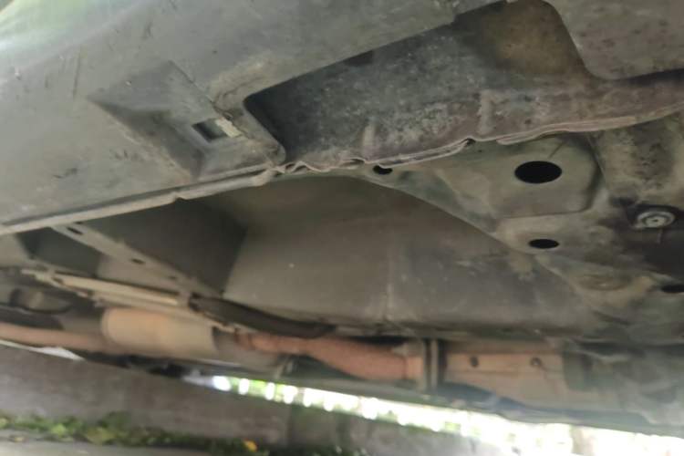 Used Mazda 8 2013 2.5L Elite Edition Chassis Front Right