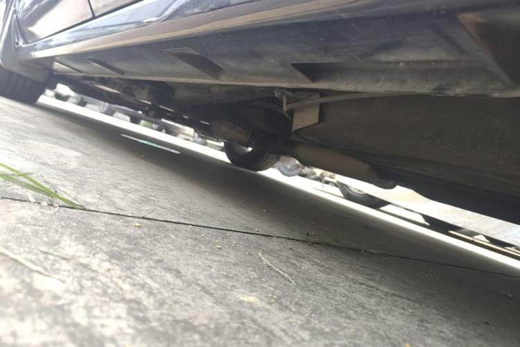 Used Mazda 8 2013 2.5L Deluxe Edition Chassis Rear Left