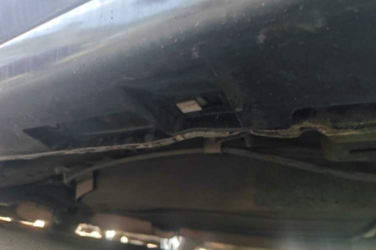 Used Mazda 8 2013 2.5L Elite Edition Chassis Rear Left