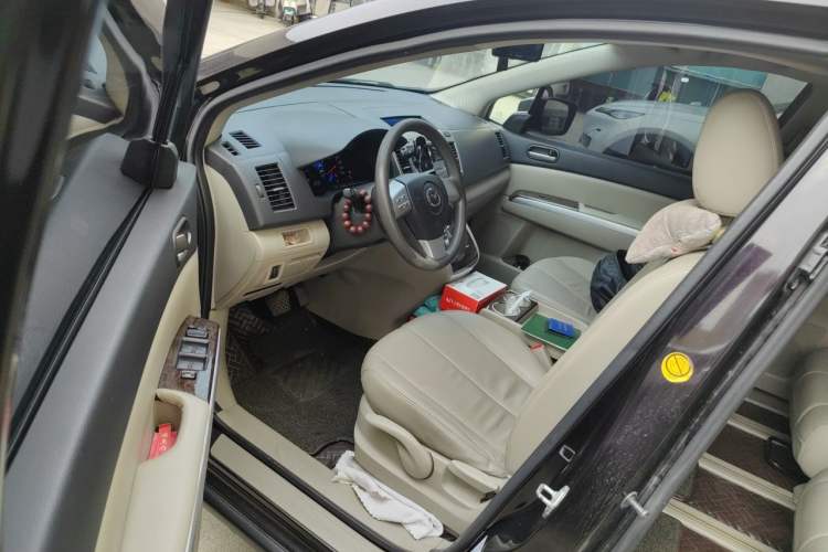 Used Mazda 8 2013 2.5L Elite Edition Driver Seat
