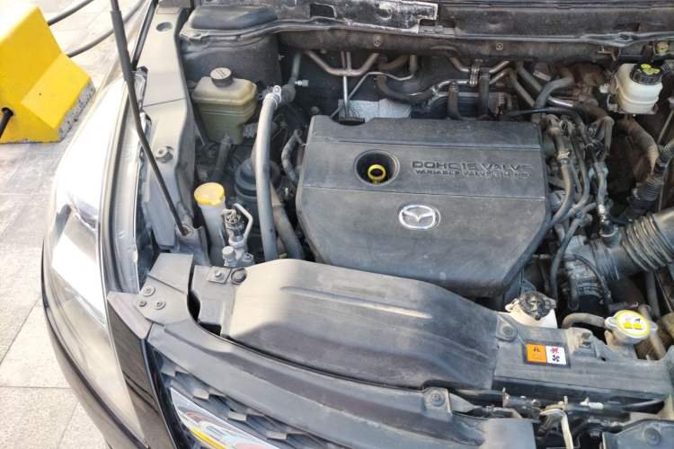 Used Mazda 8 2013 2.5L Ultimate Edition Engine Bay Right