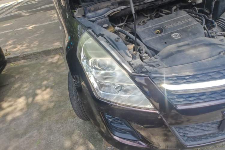 Used Mazda 8 2013 2.5L Elite Edition Right Front Headlight