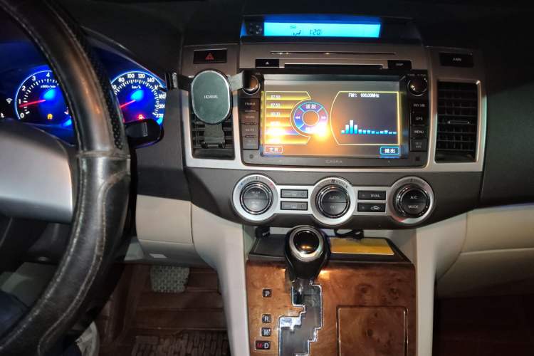 Used Mazda 8 2013 2.5L Ultimate Edition Audio And AC Panel