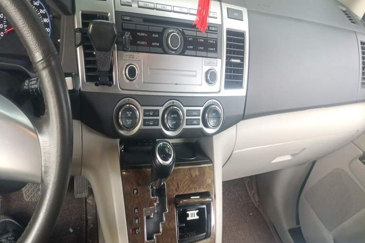 Used Mazda 8 2013 2.5L Deluxe Edition Audio And AC Panel