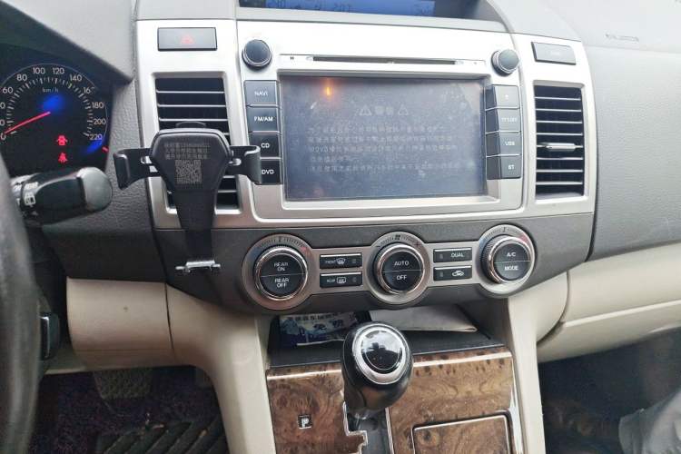 Used Mazda 8 2013 2.5L Elite Edition Audio And AC Panel