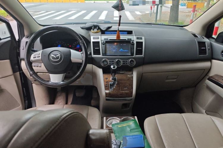 Used Mazda 8 2013 2.5L Ultimate Edition Center Console