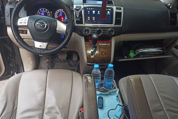 Used Mazda 8 2013 2.5L Deluxe Edition Center Console