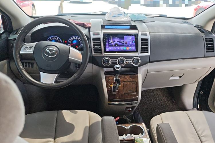 Used Mazda 8 2013 2.5L Ultimate Edition Center Console
