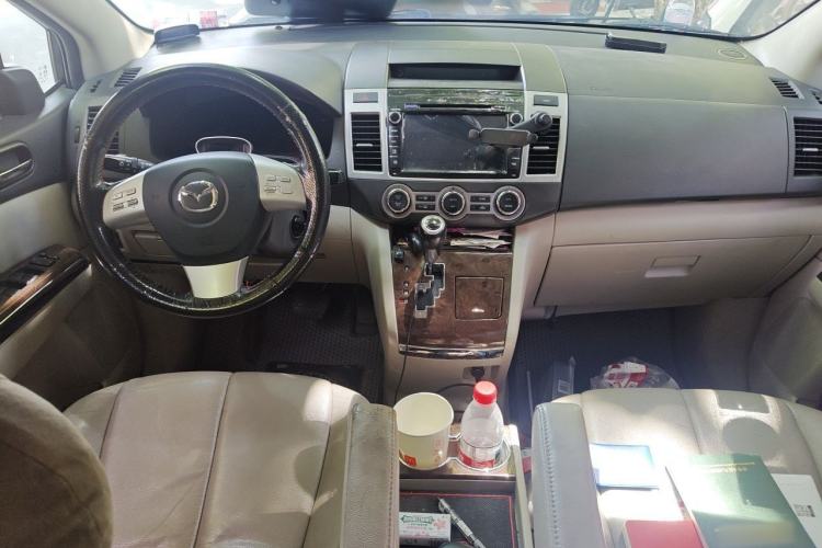 Used Mazda 8 2013 2.5L Ultimate Edition Center Console