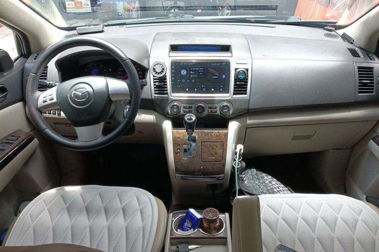 Used Mazda 8 2013 2.5L Ultimate Edition Center Console