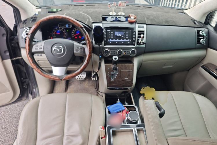 Used Mazda 8 2013 2.5L Deluxe Edition Center Console