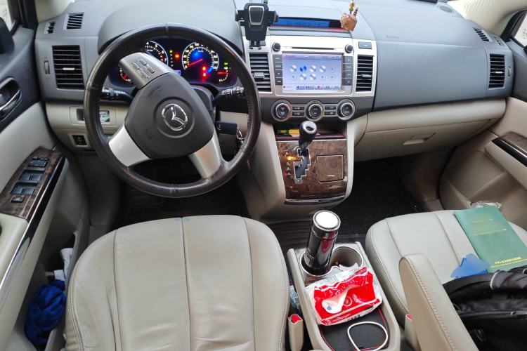 Used Mazda 8 2013 2.5L Deluxe Edition Center Console