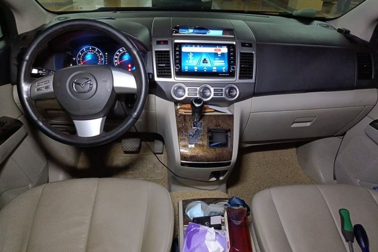 Used Mazda 8 2013 2.5L Ultimate Edition Center Console