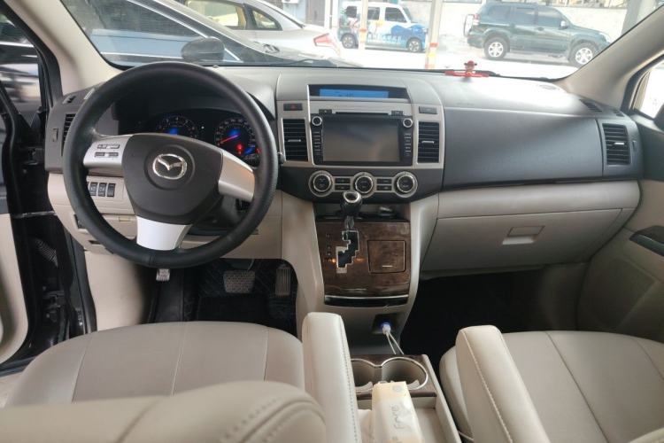 Used Mazda 8 2013 2.5L Ultimate Edition Center Console