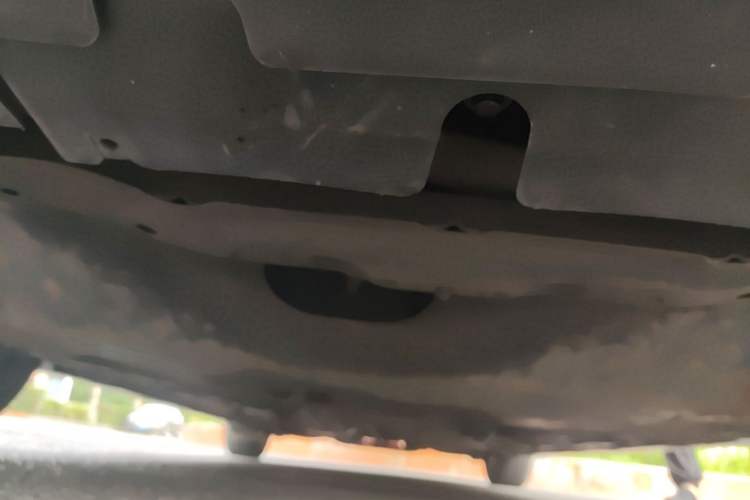 Used Mazda 8 2013 2.5L Ultimate Edition Chassis Front