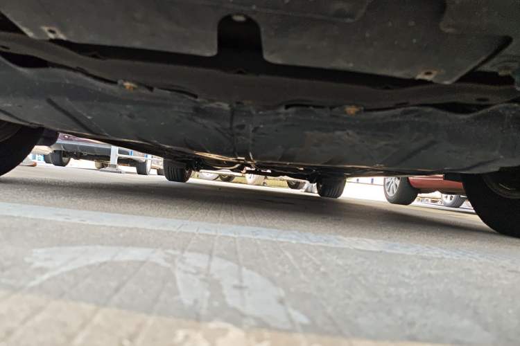 Used Mazda 8 2013 2.5L Ultimate Edition Chassis Front