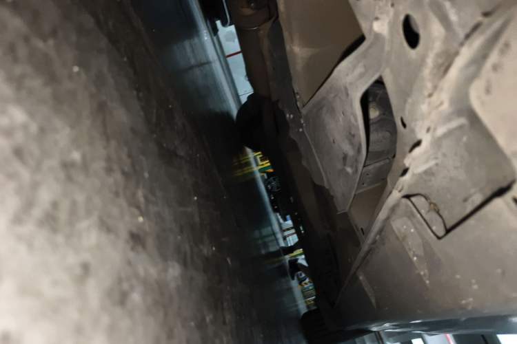 Used Mazda 8 2013 2.5L Elite Edition Chassis Front Left