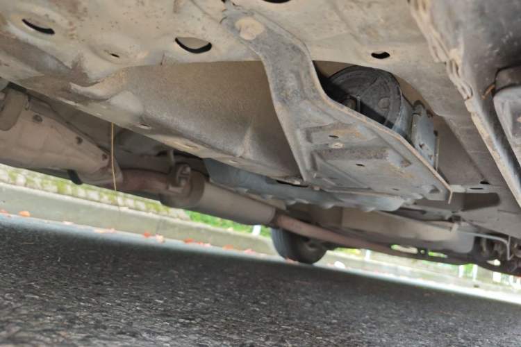 Used Mazda 8 2013 2.5L Ultimate Edition Chassis Front Left