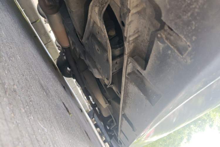 Used Mazda 8 2013 2.5L Ultimate Edition Chassis Front Left